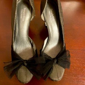 Vera Wang Pumps